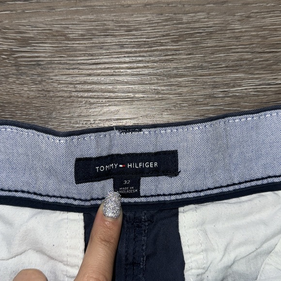Men’s Tommy Hilfiger Blue Shorts - Size 32 8” Inseam - Picture 2 of 7